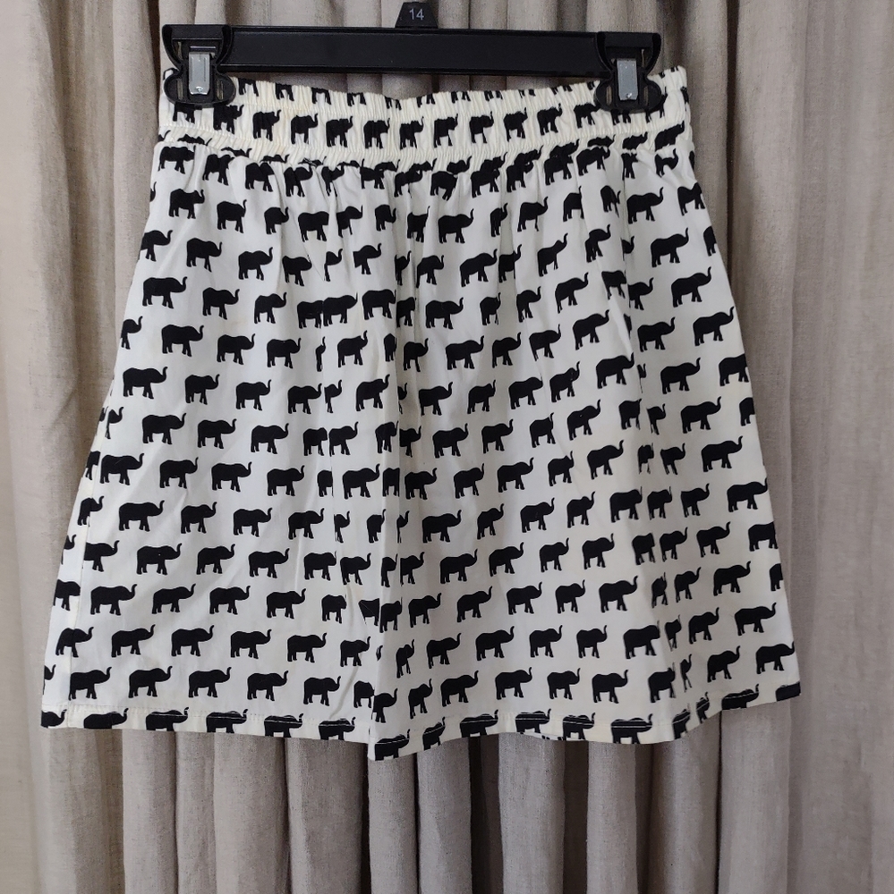 Dejavu Elephant Skirt, Size M